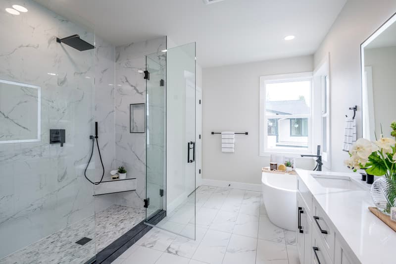 Kirkland House: 12648 NE 80th St
