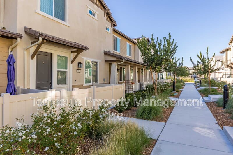 Temecula House: 32416 Tannat Drive Temecula