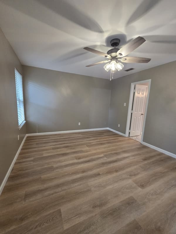 Whitehouse House: 804 Hummingbird Lane
