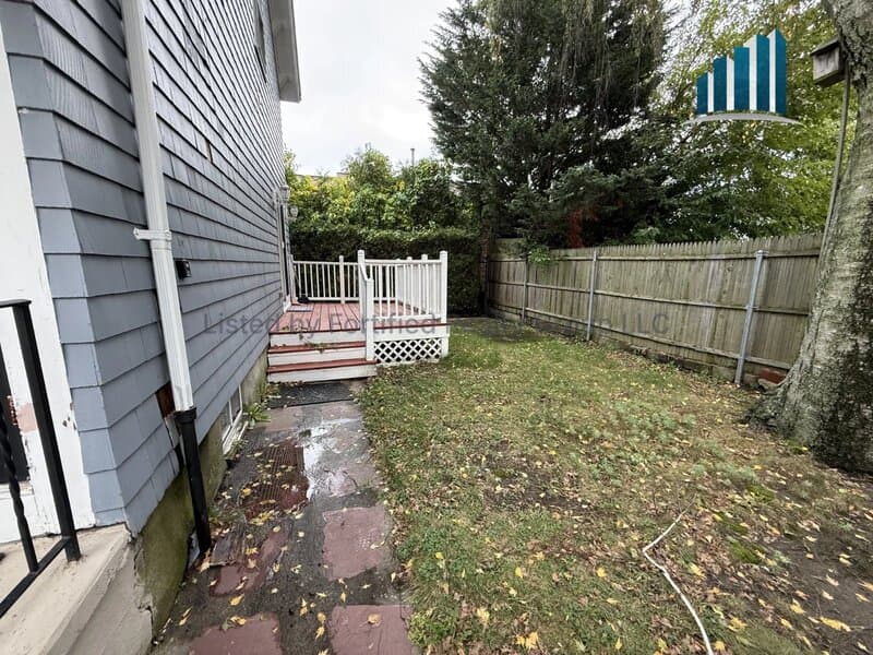Fall River Condo: 200 County St