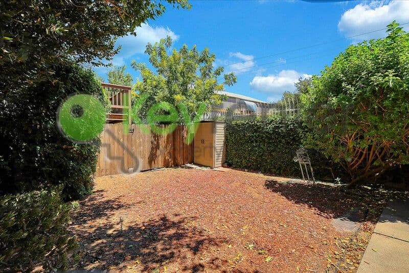 Sacramento House: 2169 Perkins Way