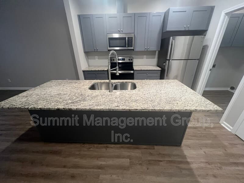Madison Condo: Bostwick Hwy - 1563