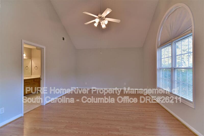Elgin House: 20 Sugar Maple Ct