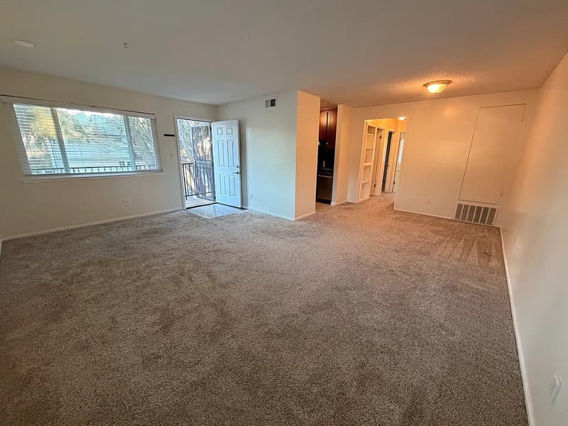 Davis Condo: 1742 Fremont Ct