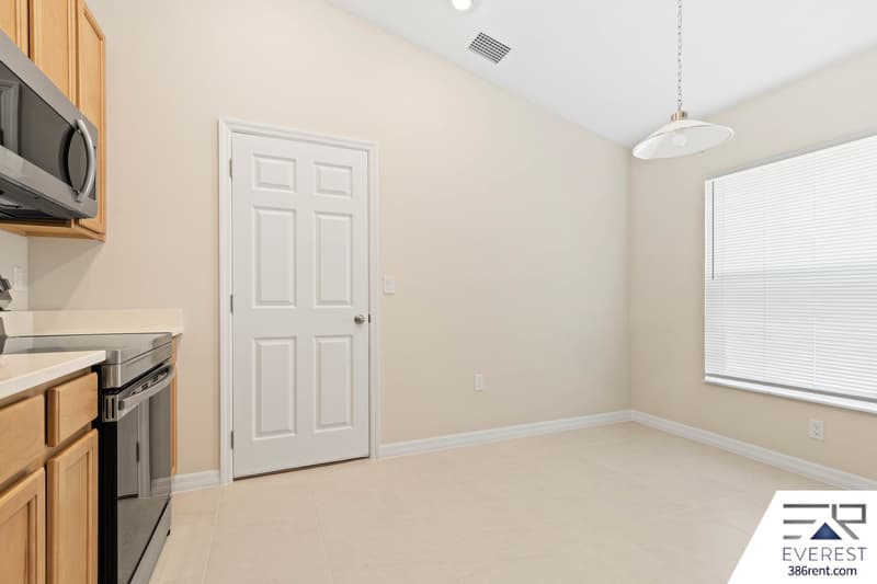 Palm Coast House: 11 Burning Tree Place