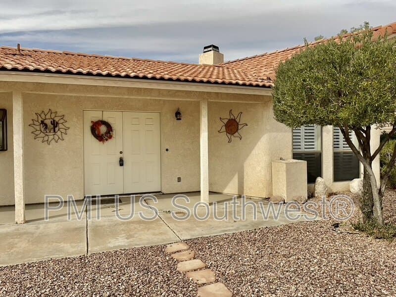 Bullhead City House: 3375 Sharon Ln