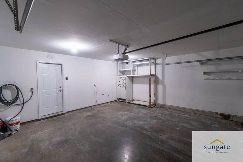 Rosedale Townhome: 11 Hallsdale Ct