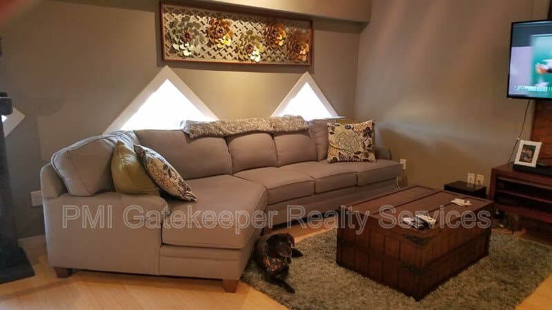 Cincinnati Condo: 1202 Main St