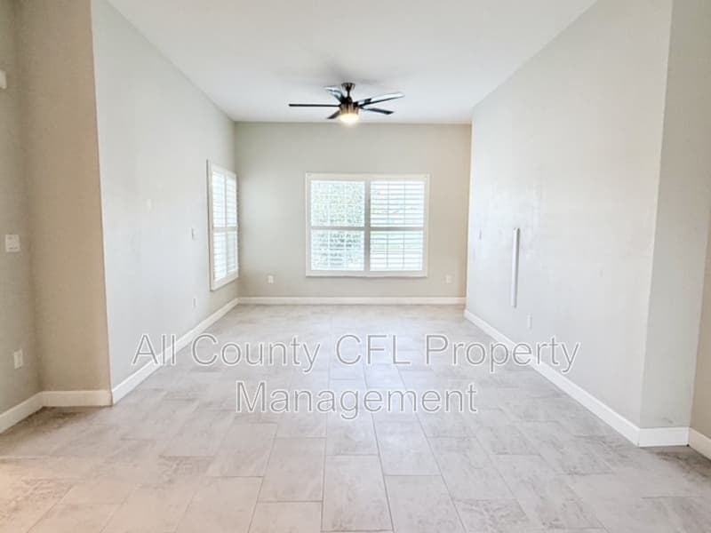 Orlando House: 2408 Corrine Drive
