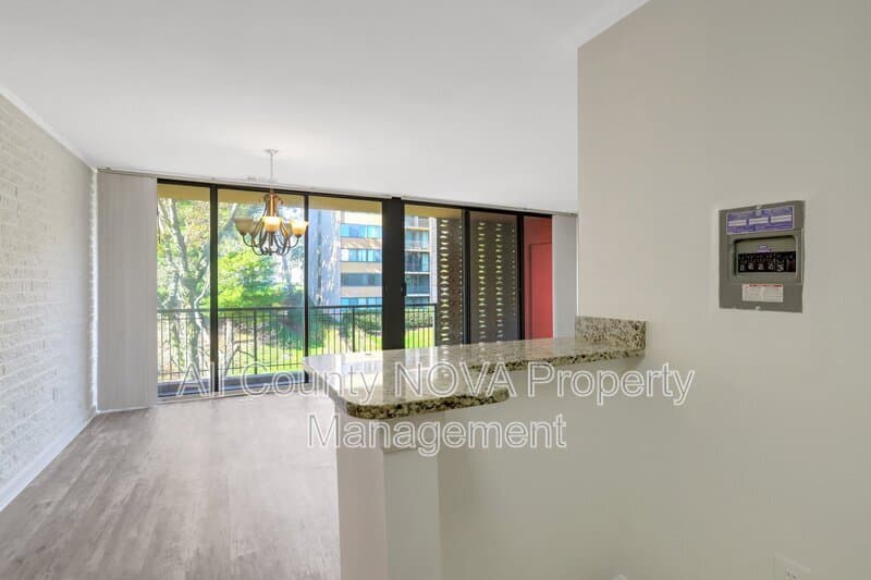 Alexandria Condo: 4 S Van Dorn St
