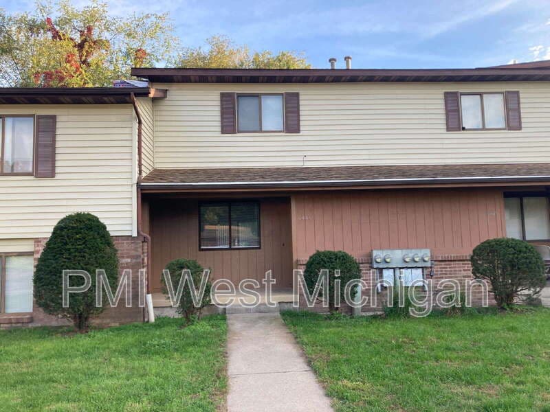 Grand Rapids Townhome: 6081 In The Pines Dr SE