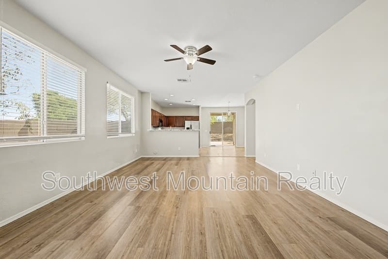 Maricopa House: 44967 W Sage Brush Dr