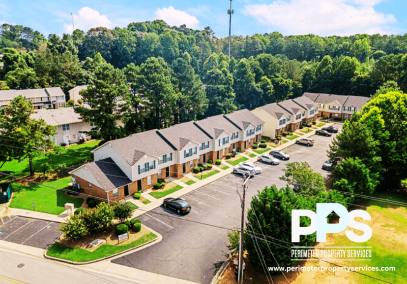 Dallas House: 350 WI Pkwy