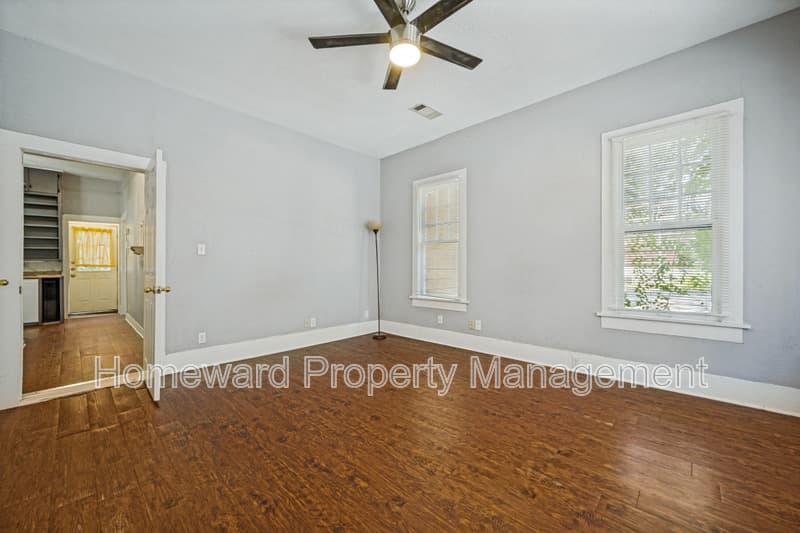 Denton Condo: 904 West Hickory Street - B