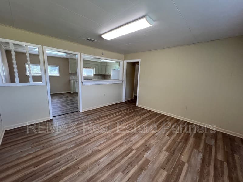 Hattiesburg House: 2997 Highway 589