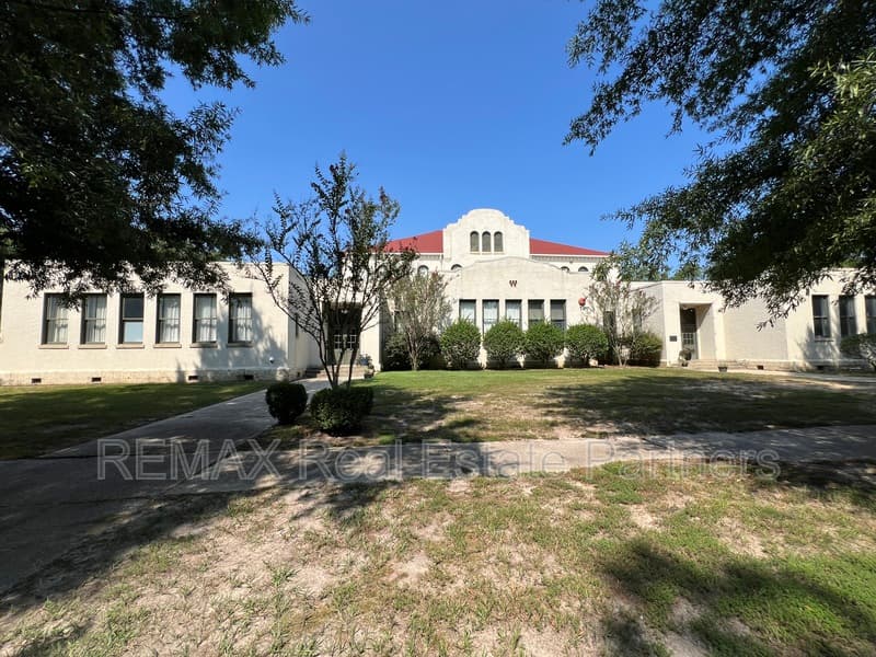 Hattiesburg Condo: 601 Court St Ste 201