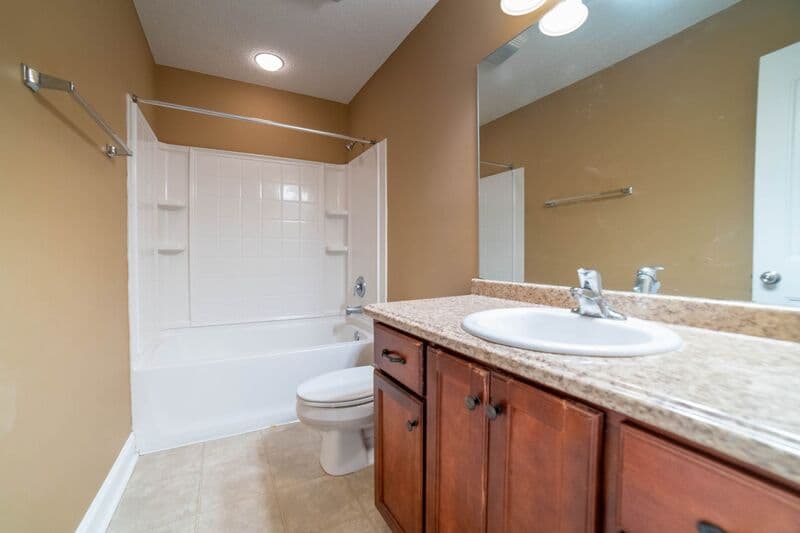 Hinesville House: 211 Augusta Way