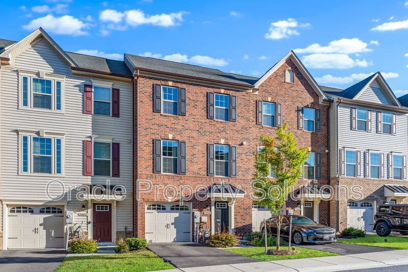 Hanover Townhome: 7850 Brandy Station Road