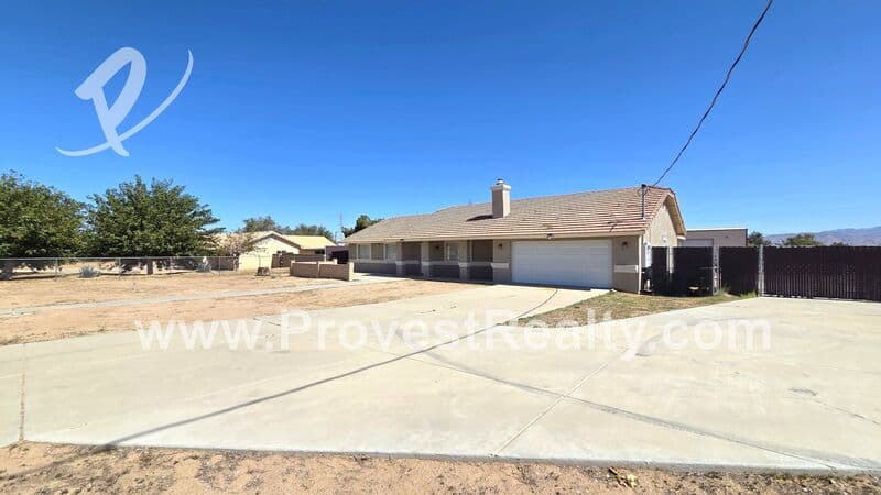 Hesperia House: 8305 Topaz Ave