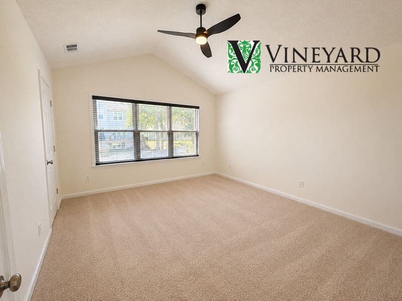 Kennesaw House: 414 Darter Drive NW