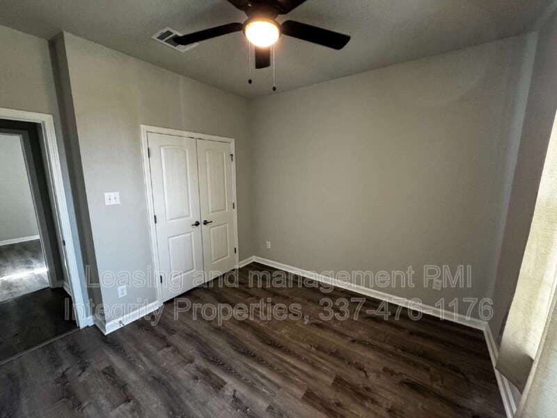 Youngsville House: 202 Rue Cordorcet