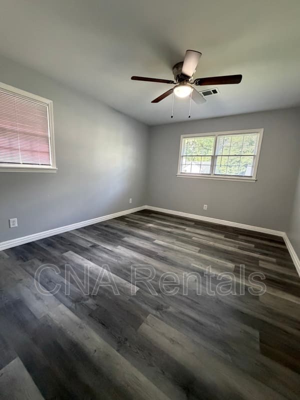 Marietta Condo: 270 Kimberly Way
