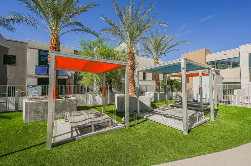 Las Vegas Condo: 353 E Bonneville Ave