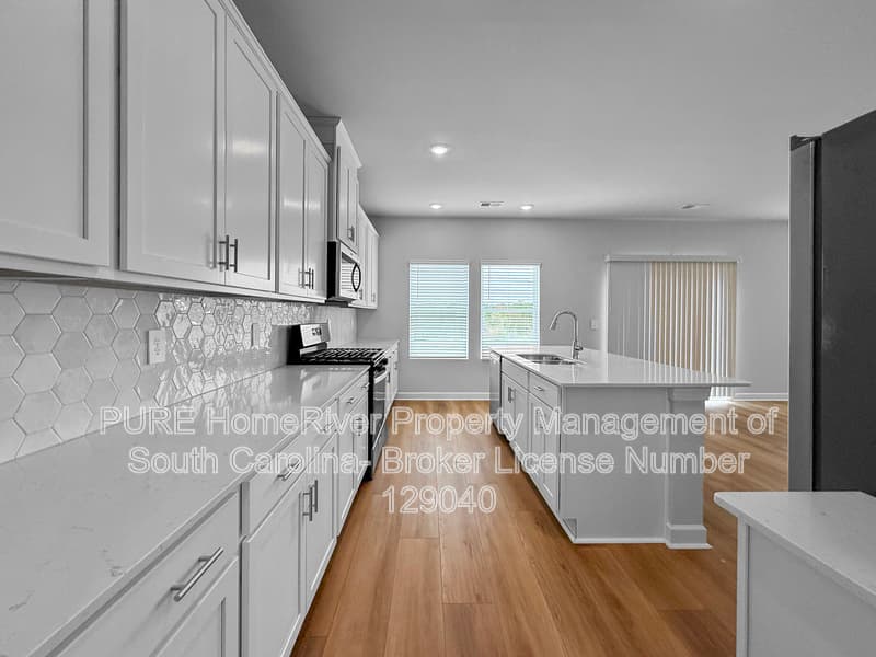 Spartanburg House: 214 Moretz Pl