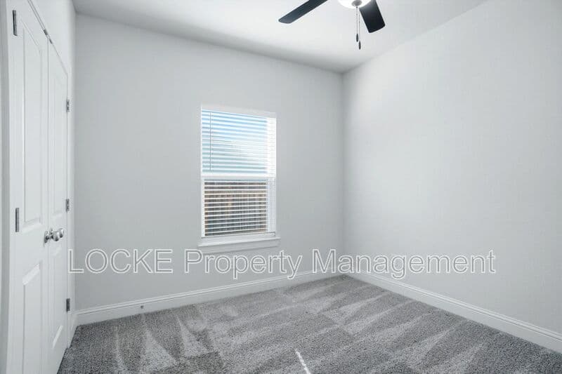 Fort Worth House: 2809 W Bewick St