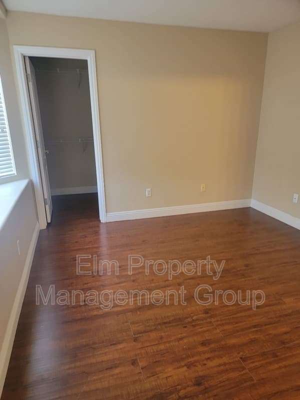 Las Vegas House: 1025 Trophy Club Drive