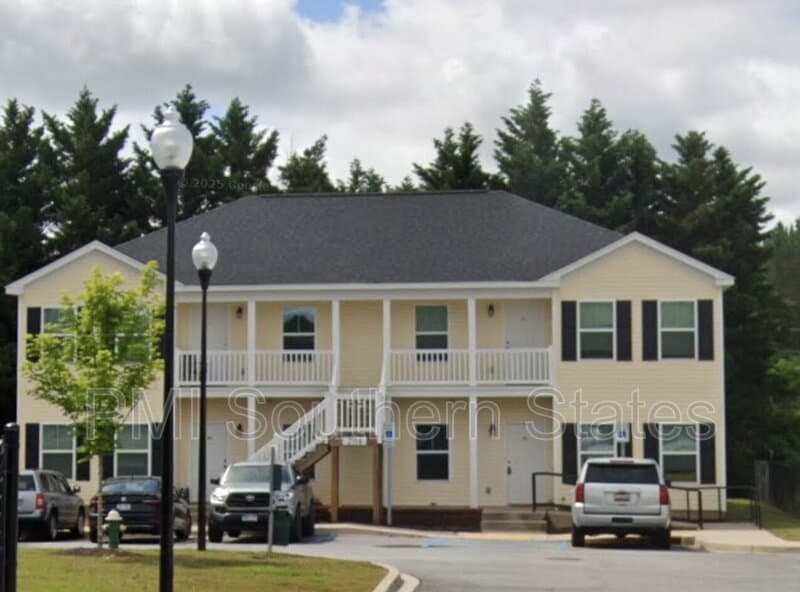 Easley Condo: 200 Walnut Hill Dr