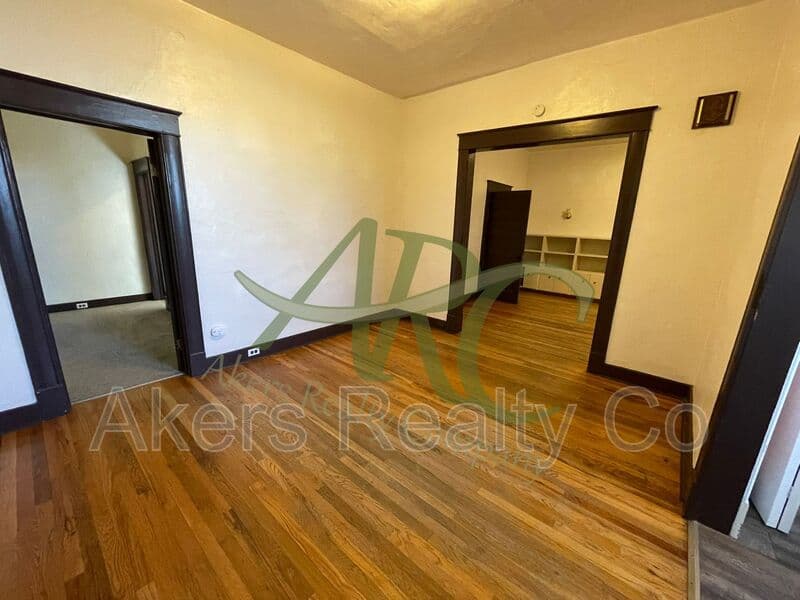 Pueblo House: 501 Van Buren St