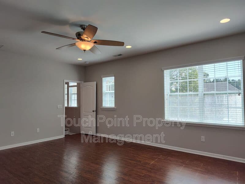 Charlotte House: 8611 Burnside Ln