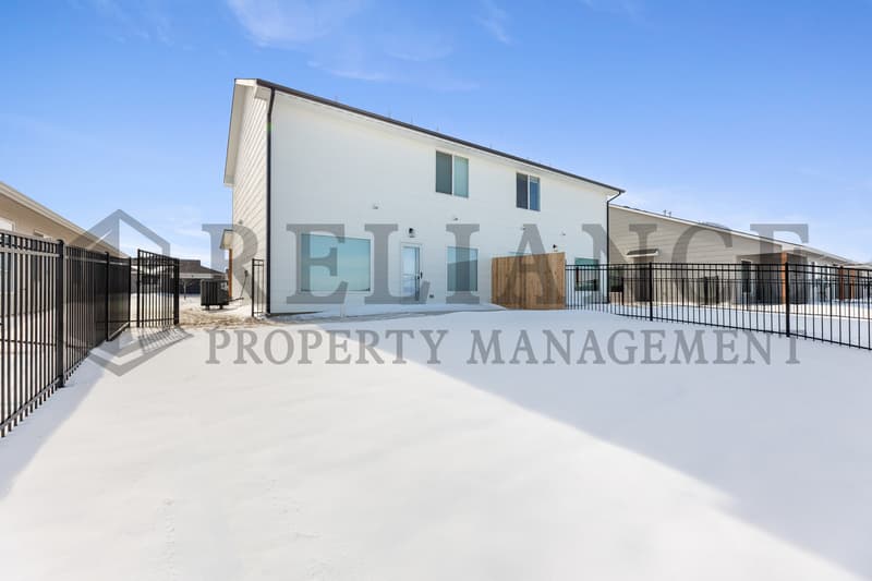 Maize Condo: 12518 W Fennec St