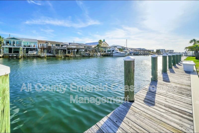 Destin Condo: 211 Durango Road