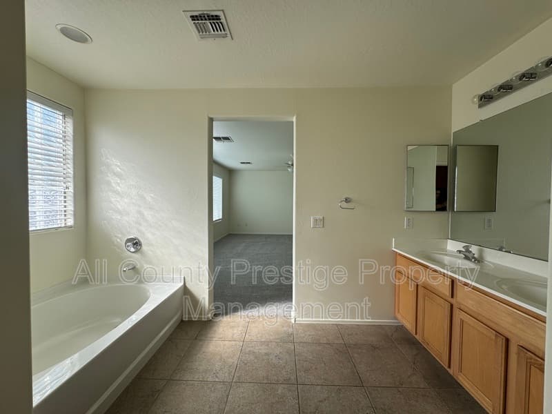 Laveen House: 6859 W Darrel Road