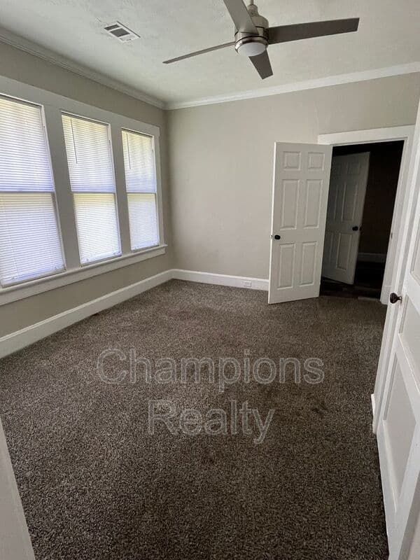 Columbus House: 2509 Schaul St
