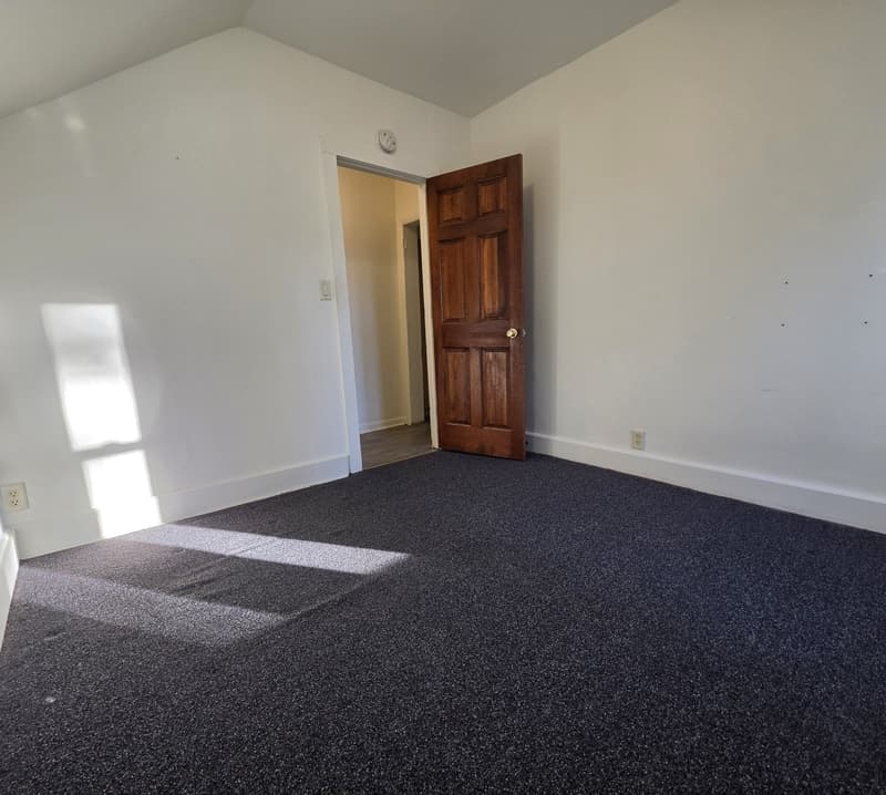 Oshkosh Condo: 632 Bay Shore Drive - Upper