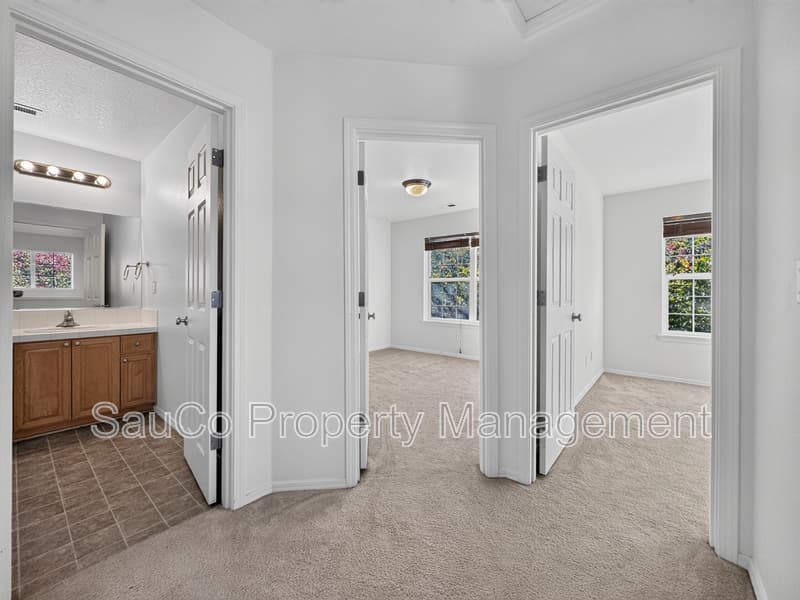 Hillsboro House: 902 SE Portlandia Ave