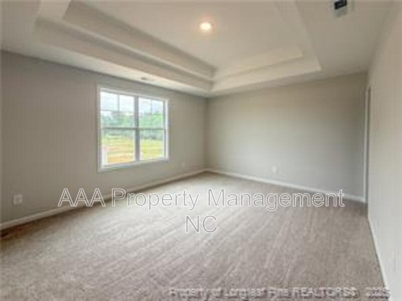 Parkton House: 203 Guard Ln