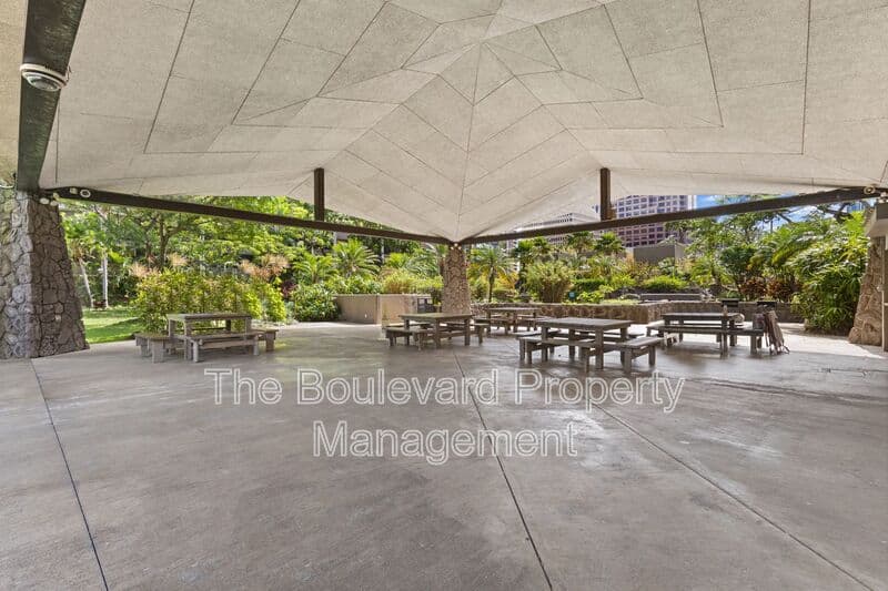 Honolulu Condo: 55 S Kukui St