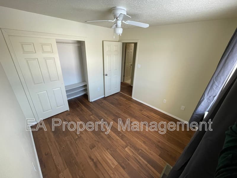 Albuquerque Townhome: 11322 Campo Del Sol Ave NE