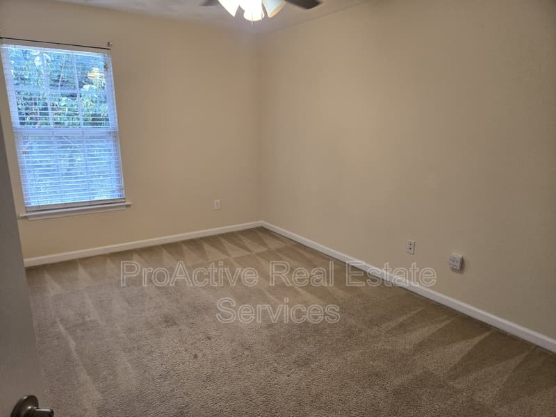 Chesapeake Condo: 2008 Paramont Ave