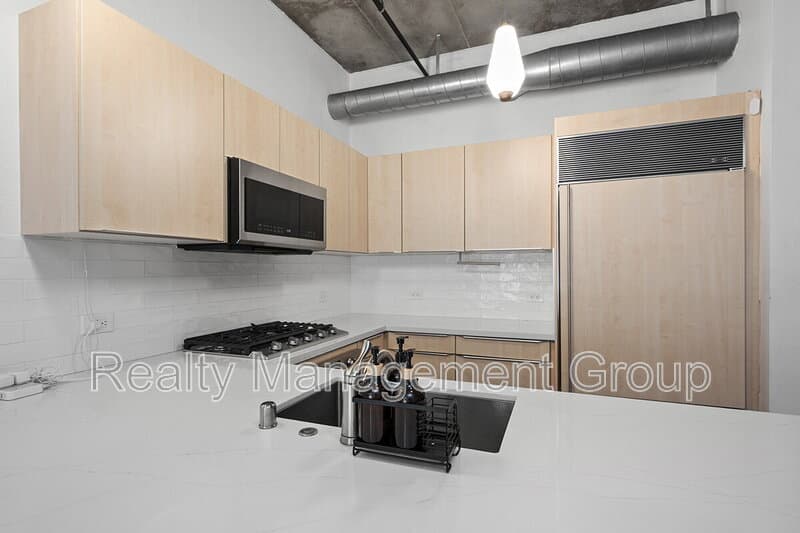 San Diego Condo: 877 Island Ave