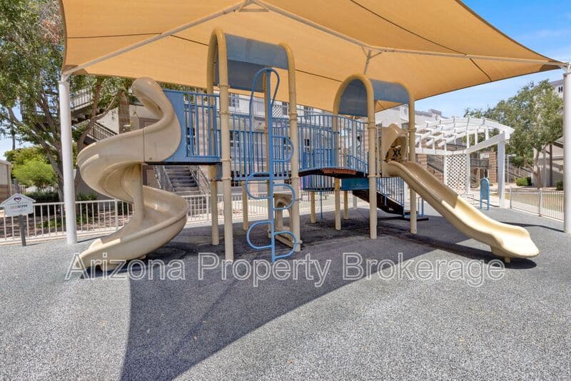 Phoenix House: 2302 W. Colter St.