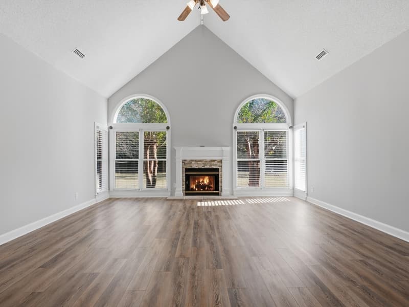 Madison House: 213 Pointe Verde Circle