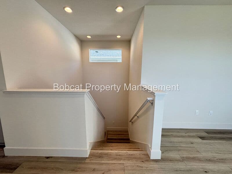 Carson City House: 1383 Vine Gate Rd