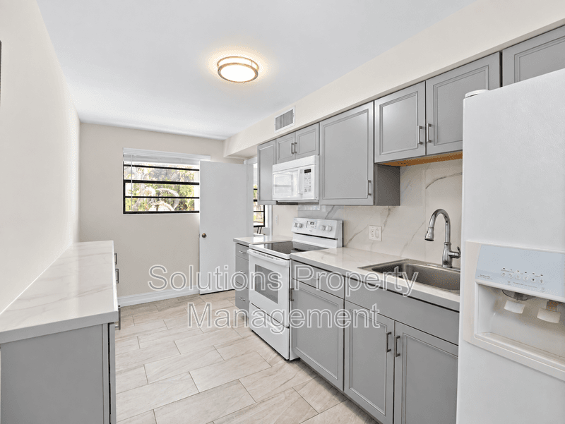 Cocoa Beach Condo: 1630 S Atlantic Ave