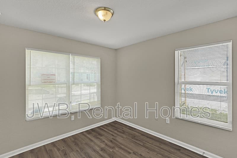 Jacksonville House: 2327 Janette St