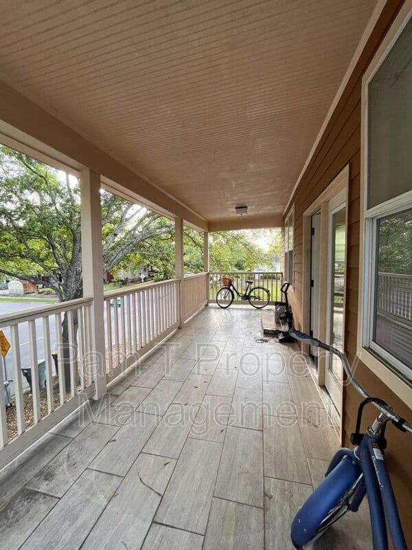 Savannah Condo: 1202 E 37th Unit B US